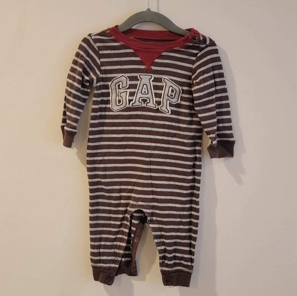 Gap Boys Unisex baby size 6 12 Months 6 - 12 months brown red grey super soft